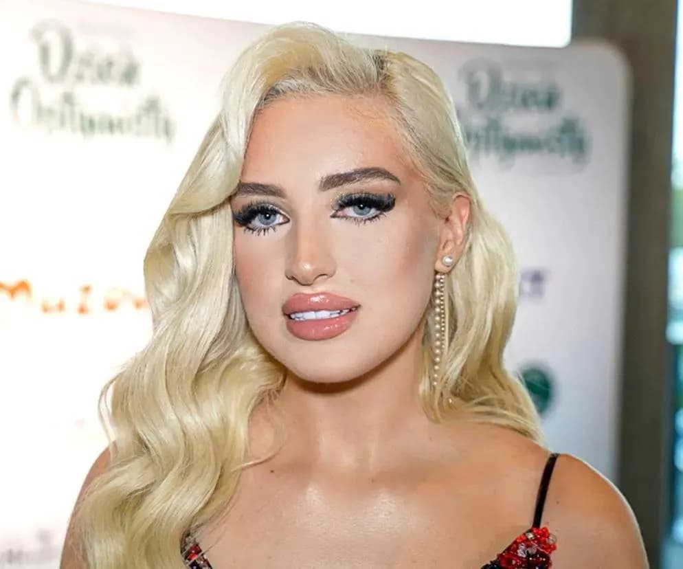 Odkrywamy wynagrodzenie Caroline Derpienski – ile naprawdę zarabia?