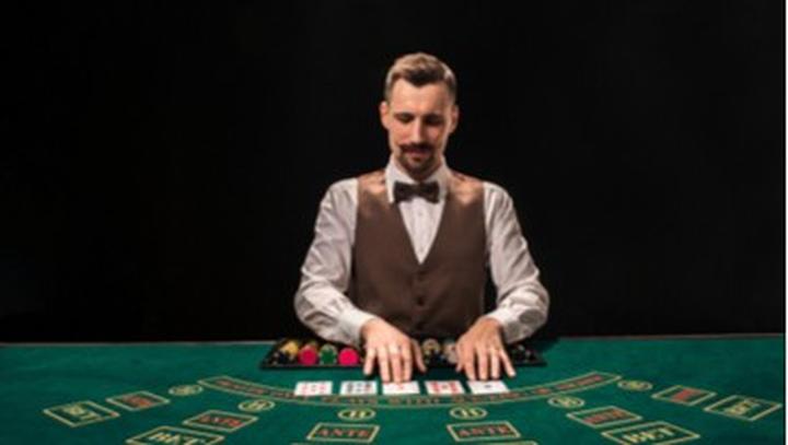 Krupierzy kasyna online