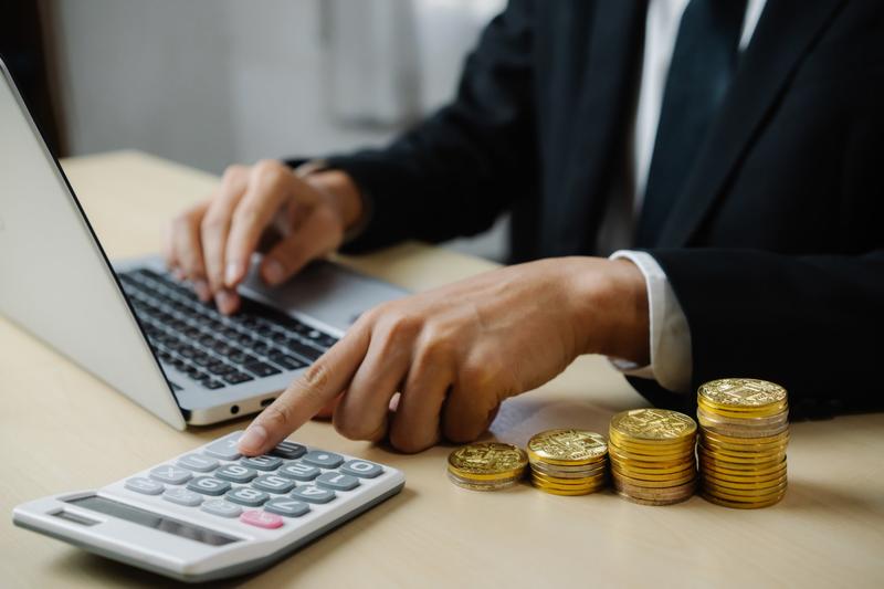 Porównanie zarobków technik ekonomista