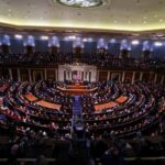 Jakie są średnie zarobki senatorów w USA? Zdjęcie z bliska na wynagrodzenia w amerykańskim Kongresie