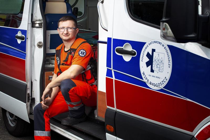 Czynniki wpływające na pensje ratowników medycznych