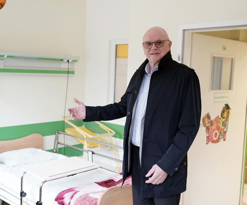 Ile naprawdę zarabia pediatra? Przegląd średnich zarobków w Polsce