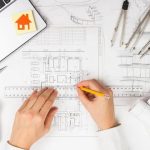 Ile naprawdę zarabia architekt wnętrz? Poznaj aktualne stawki na rynku