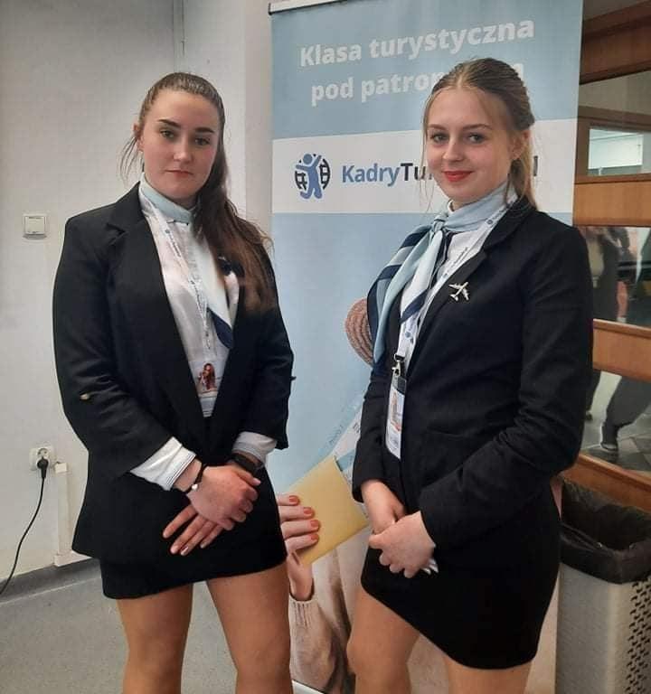 Średnie wynagrodzenie stewardess w Polsce