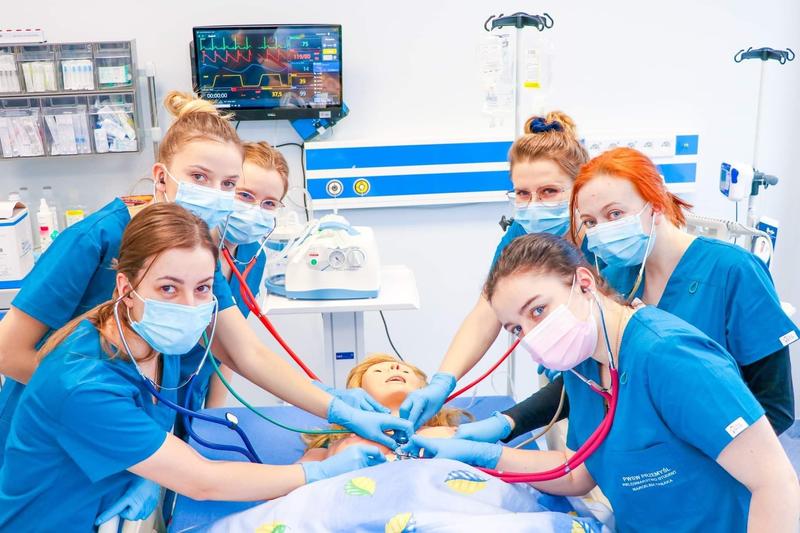 Zarobki pielęgniarek po specjalizacji