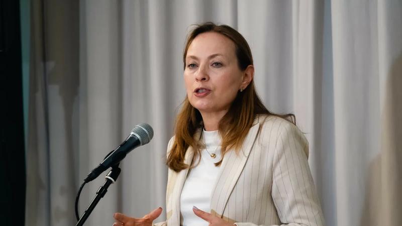 Ile zarabia pracownik banku? Przegląd średnich zarobków w branży finansowej