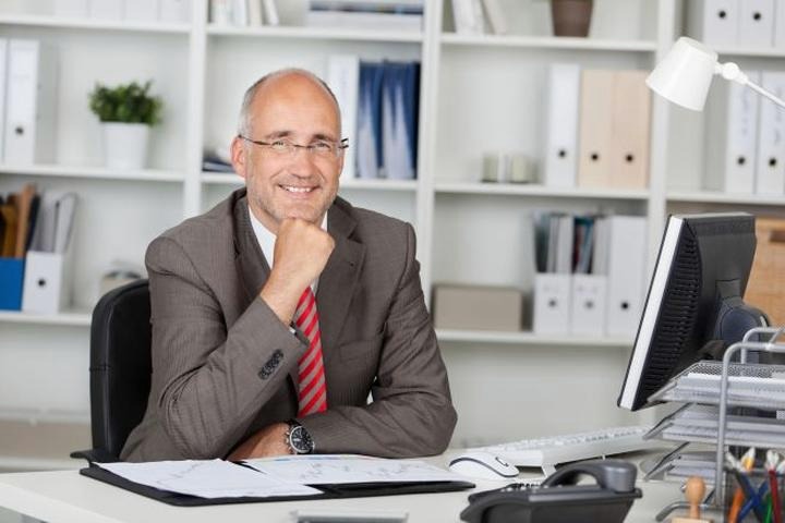 Jak zostać dyrektorem szkoły? Wymagania i możliwości dla przyszłych liderów edukacji