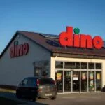 Zarobki pracowników sklepu Dino – ile można średnio zarobić?