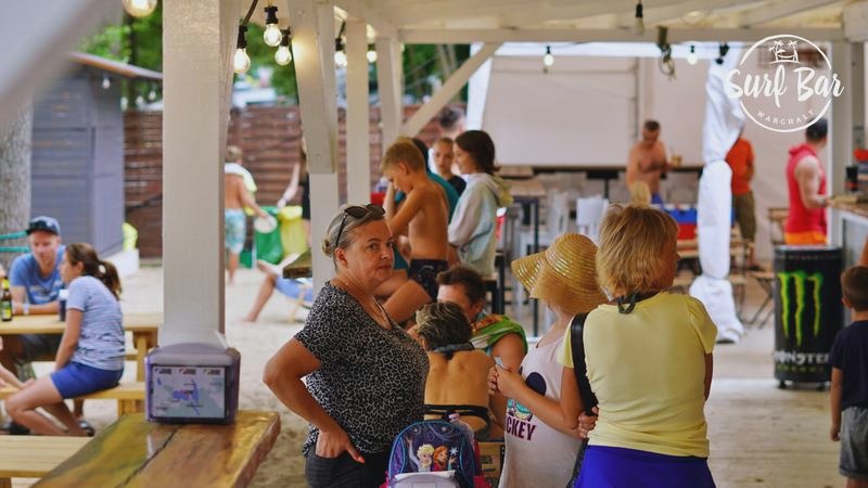 Surfbar: Jak zacząć przygodę i ile można na nich zarobić?