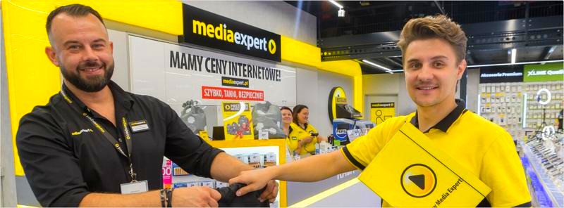 Ile naprawdę zarabia się w Media Expert? Oto średnie zarobki w branży