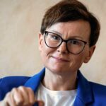 Ile zarabia prokurator? Odkryj stawki na tym stanowisku w Polsce