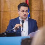 Ile zarabia radny gminy? Odkrywamy aktualne zarobki i tajemnice wynagrodzeń