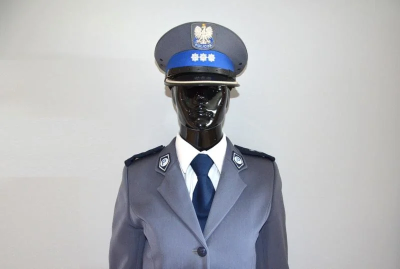 Ile naprawdę zarabia komisarz policji?