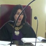Ile zarabia asesor sądowy: średnie zarobki i perspektywy