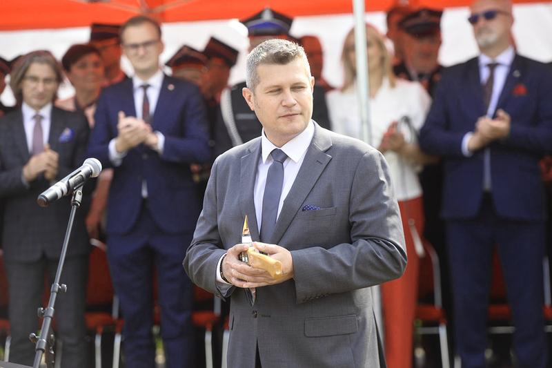 Zarobki burmistrza