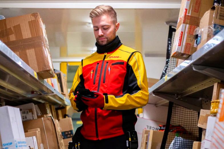 Zarobki kuriera DHL