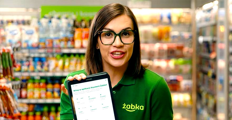 Ile zarabia pracownik Żabki? Aktualne stawki i zarobki na rękę