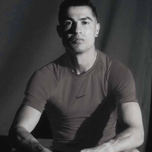 Kontrakty reklamowe w futbolu