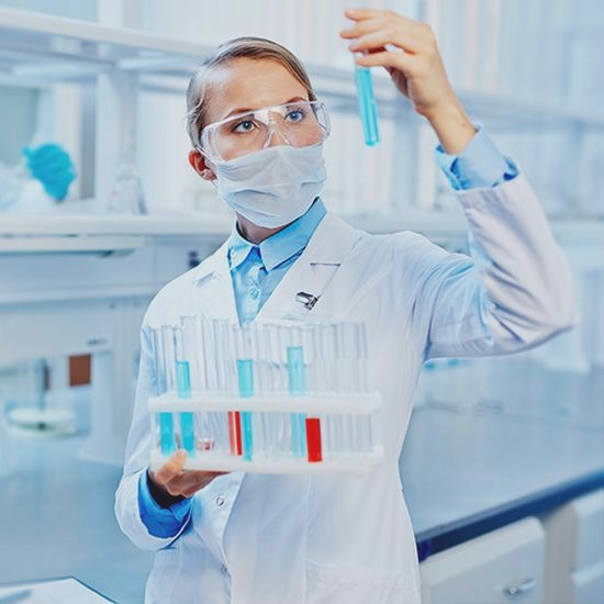 Ile zarabia diagnosta laboratoryjny? Średnie wynagrodzenie i stawki