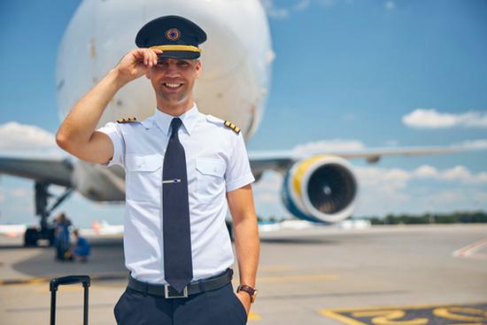 Zarobki pilotów samolotów